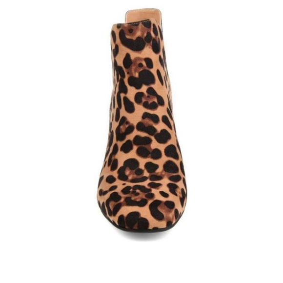 Journee Collection Women's Gwen Bootie Cheetah Multiple Sizes New With Box - Picture 3 of 6